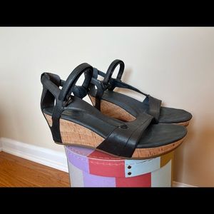 Teva cork sole leather strap wedges dark green women’s 9, never worn outside